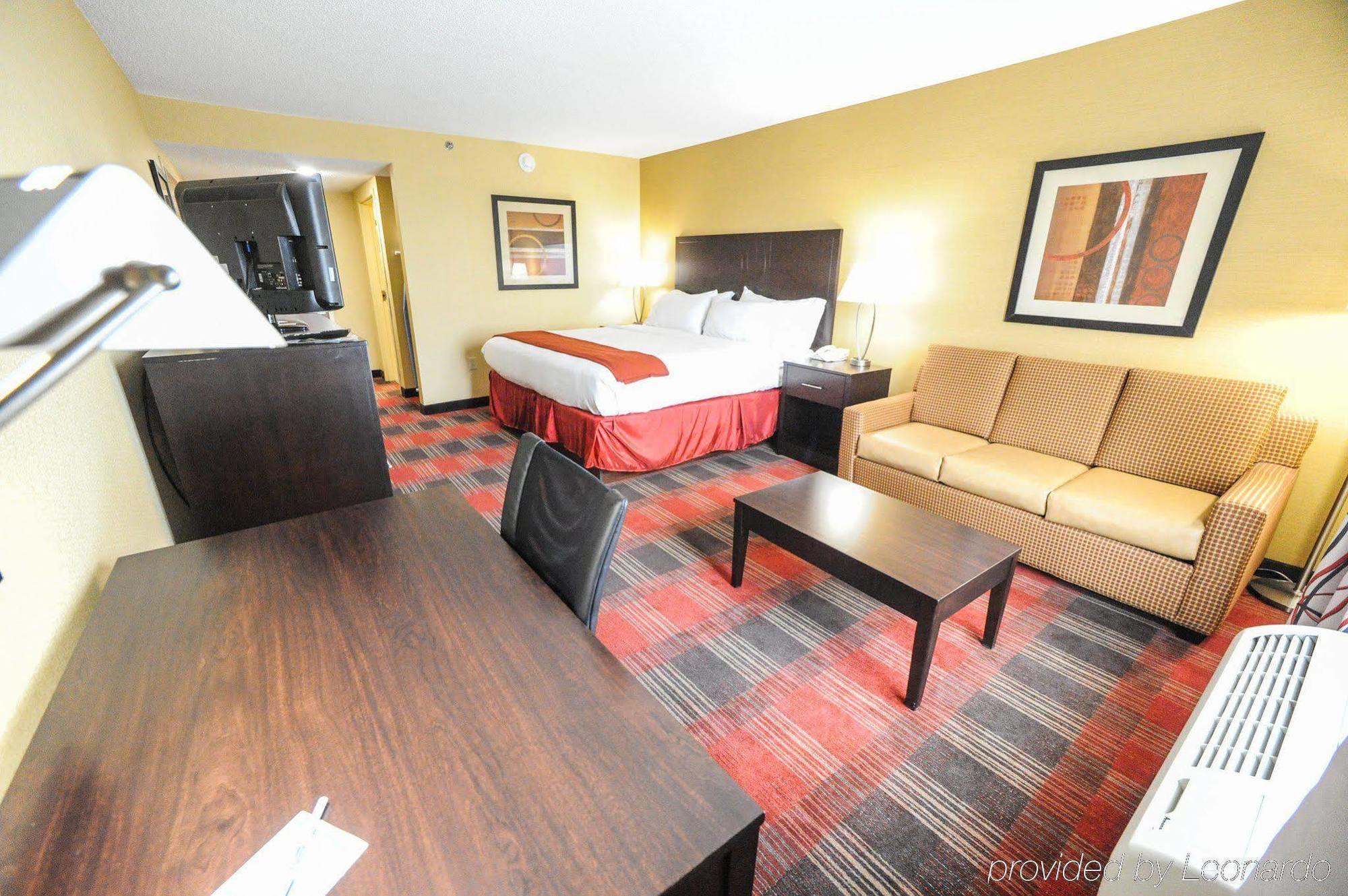 Holiday Inn Express Hotel & Suites Bowling Green By Ihg Εξωτερικό φωτογραφία