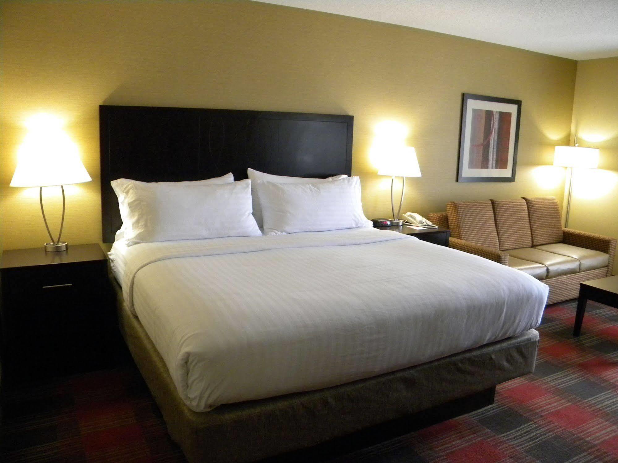 Holiday Inn Express Hotel & Suites Bowling Green By Ihg Εξωτερικό φωτογραφία