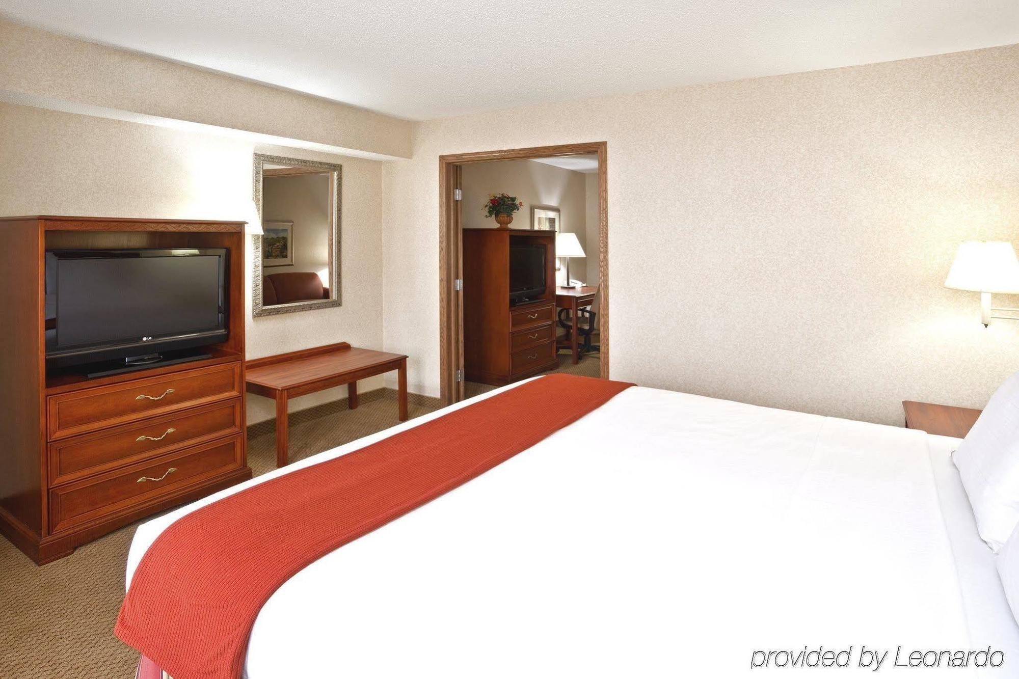 Holiday Inn Express Hotel & Suites Bowling Green By Ihg Εξωτερικό φωτογραφία
