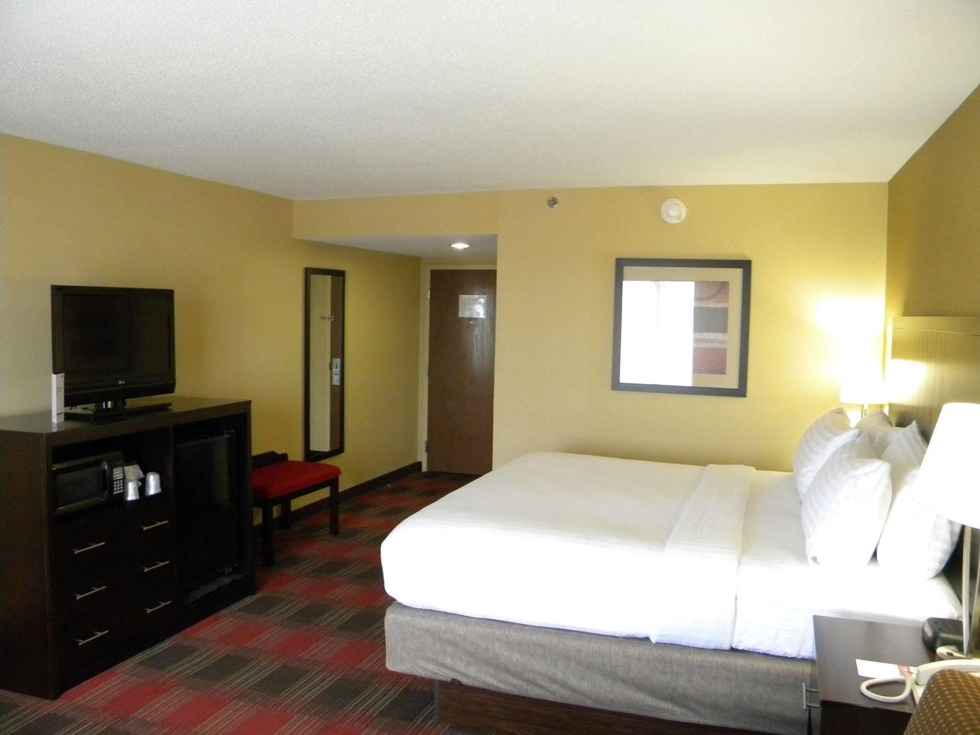 Holiday Inn Express Hotel & Suites Bowling Green By Ihg Εξωτερικό φωτογραφία